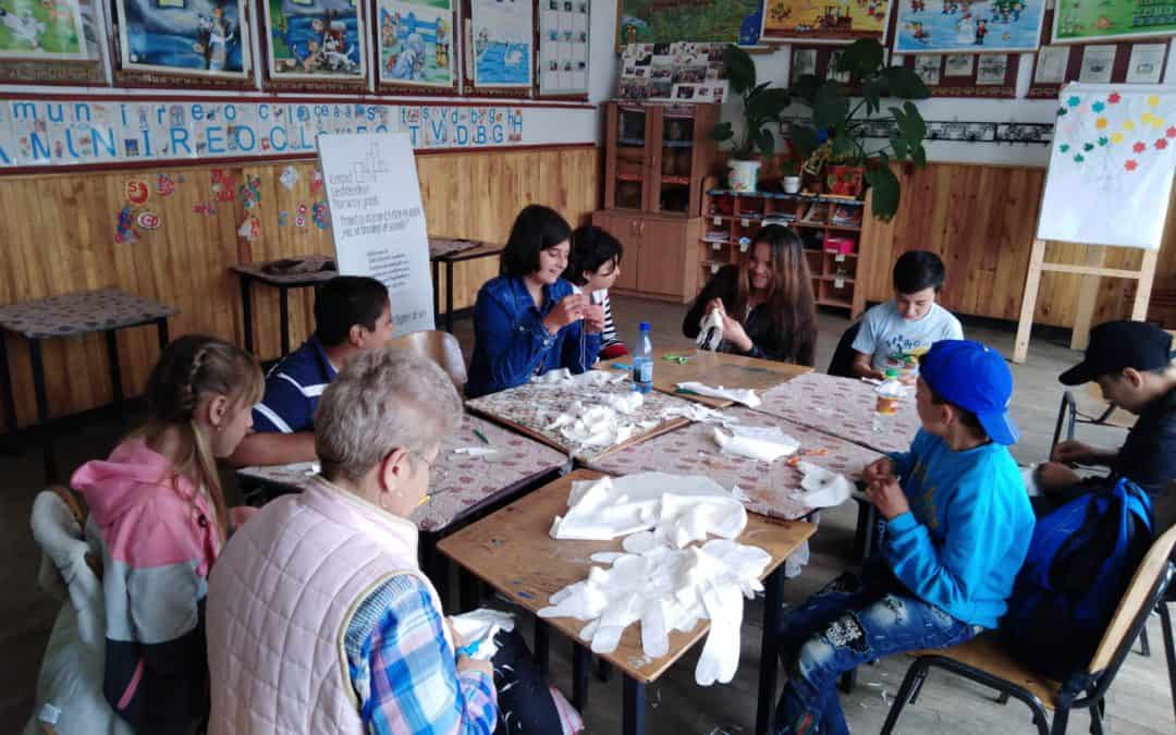 2018: Hai să fim colegi de școală! – program ce susține școala incluzivă și predarea centrată pe elev într-un mediu multicultural